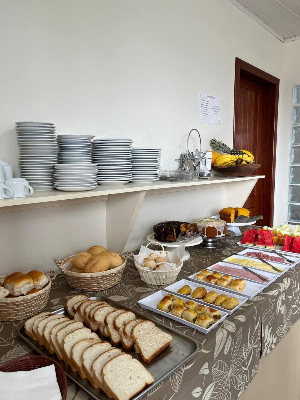 Acomodare Hotel- Sob Nova Direcao Tubarao Bagian luar foto
