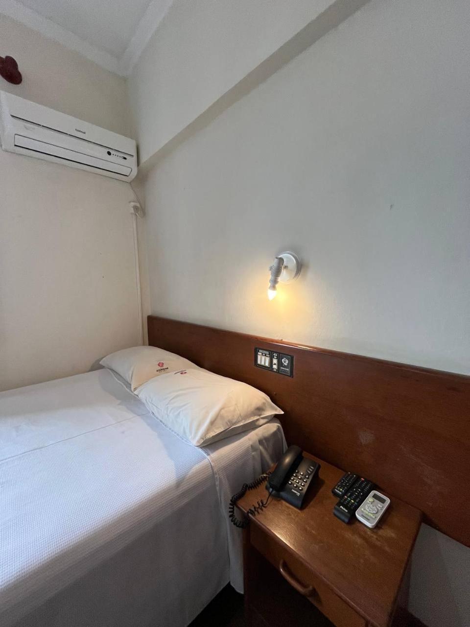 Acomodare Hotel- Sob Nova Direcao Tubarao Bagian luar foto